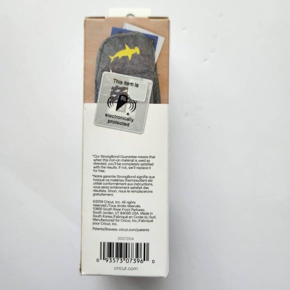 Cricut Joy Smart Iron-On Roll - 5.5" x 24" - Matte Silver StrongBond - Picture 4 of 7